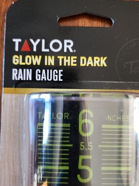 Glow in the Dark Rain Gauge - TAYLOR - Green Black Background 6" in Capacity NEW